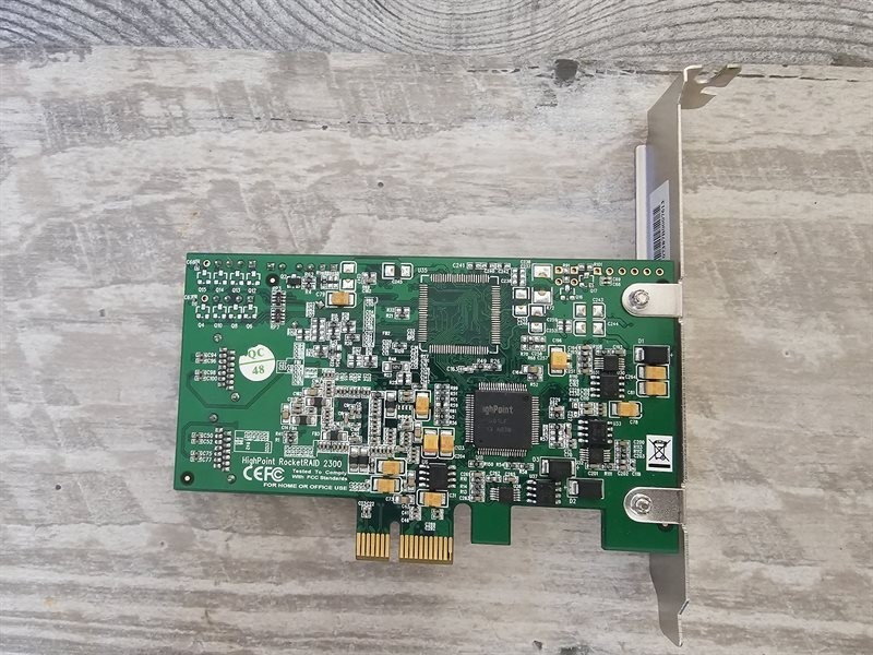 HighPoint RocketRAID 2300 PCI-E SATAII RAID Controller 4-Channel