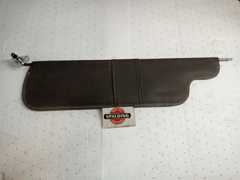 2005 Peterbilt Right Grey  Sun Visor   (9604579