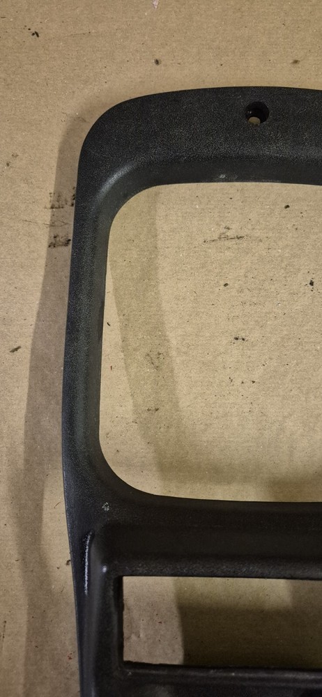 Ford Sierra Mk1 Centre Console Black 83BBA045A74AAW