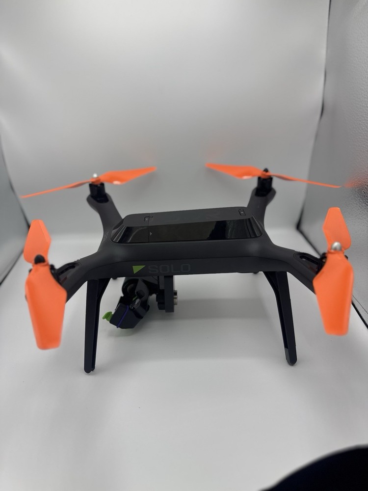 3DR Solo Smart Drone Bundle with Controller , Official 3DR Backpack great cond.