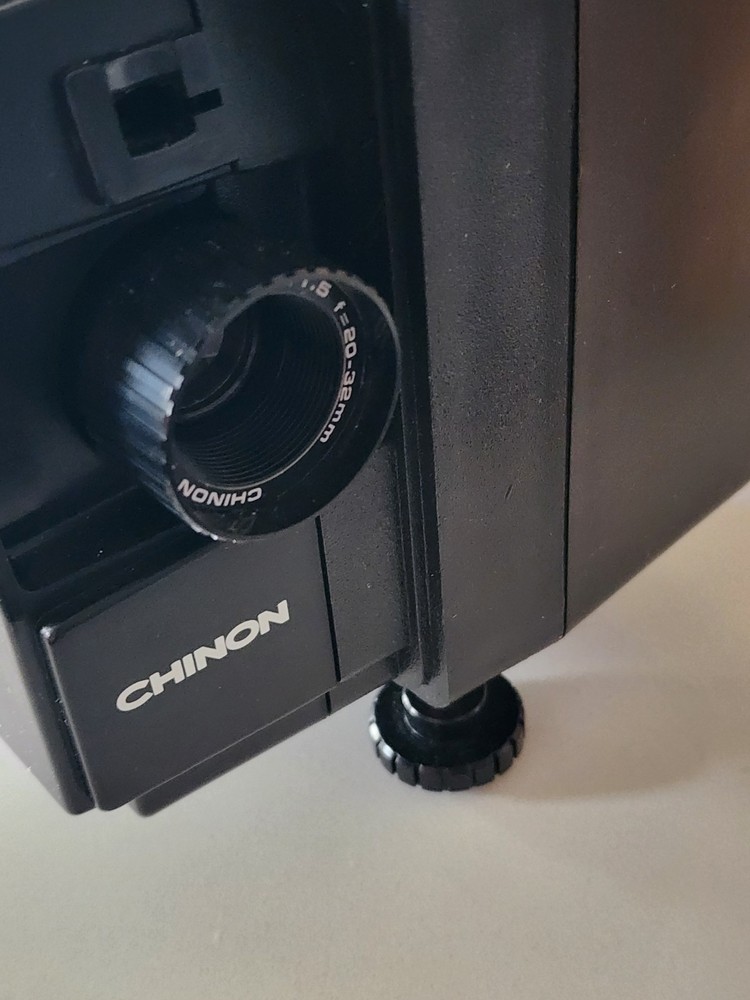 Chinon 2500 GL Self Reeling Adjustable Projector Original box, Packaging
