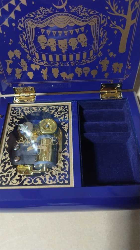 AKIHIDE music box