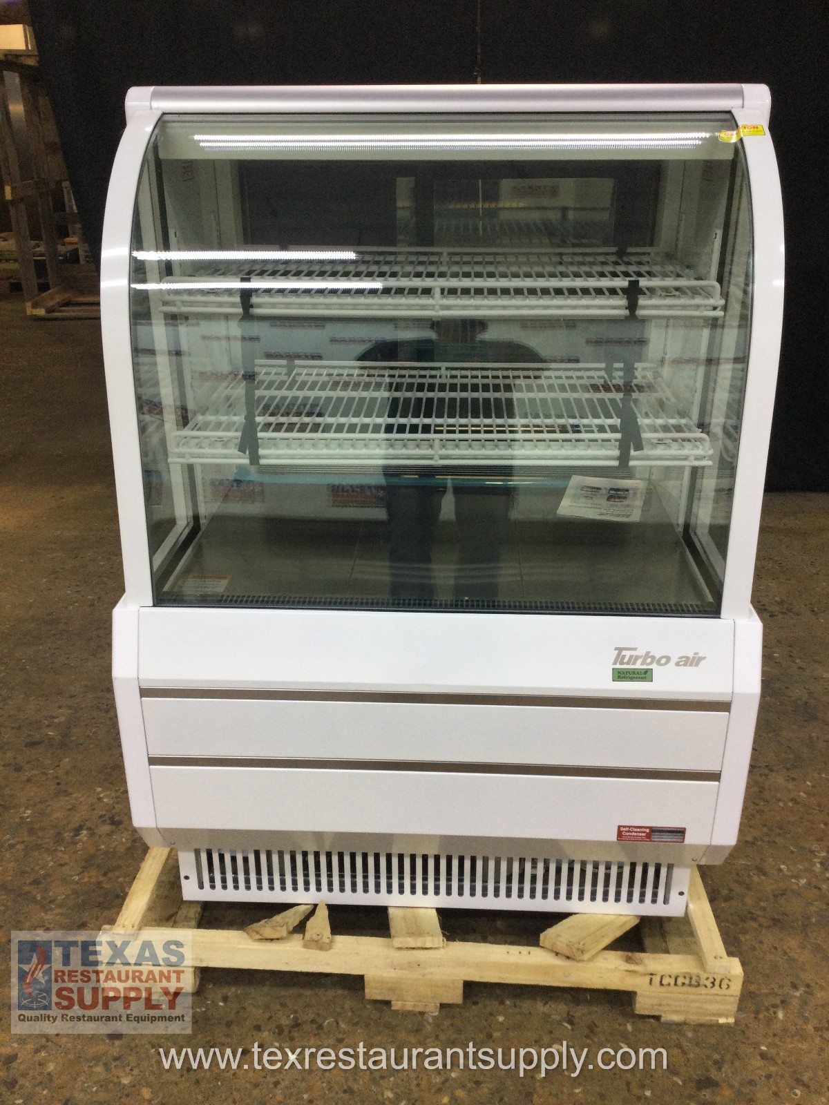 Turbo Air TCGB-36-W-N 36” Refrigerated Bakery Display Case Curved Glass