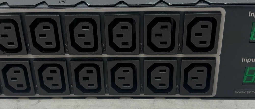 Sentry CW-16HF2A452 SWITCHED CABINET DISTRIBUTION UNIT