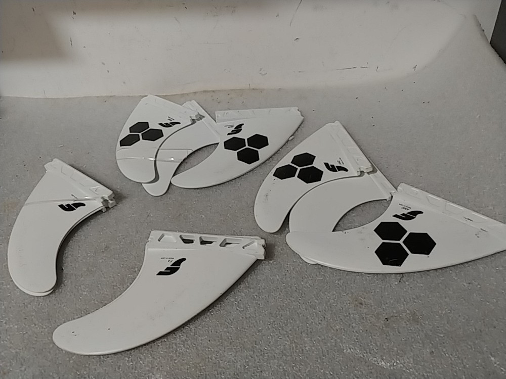 FUTURES THERMOTECH SURFBOARD 10 Fin Total