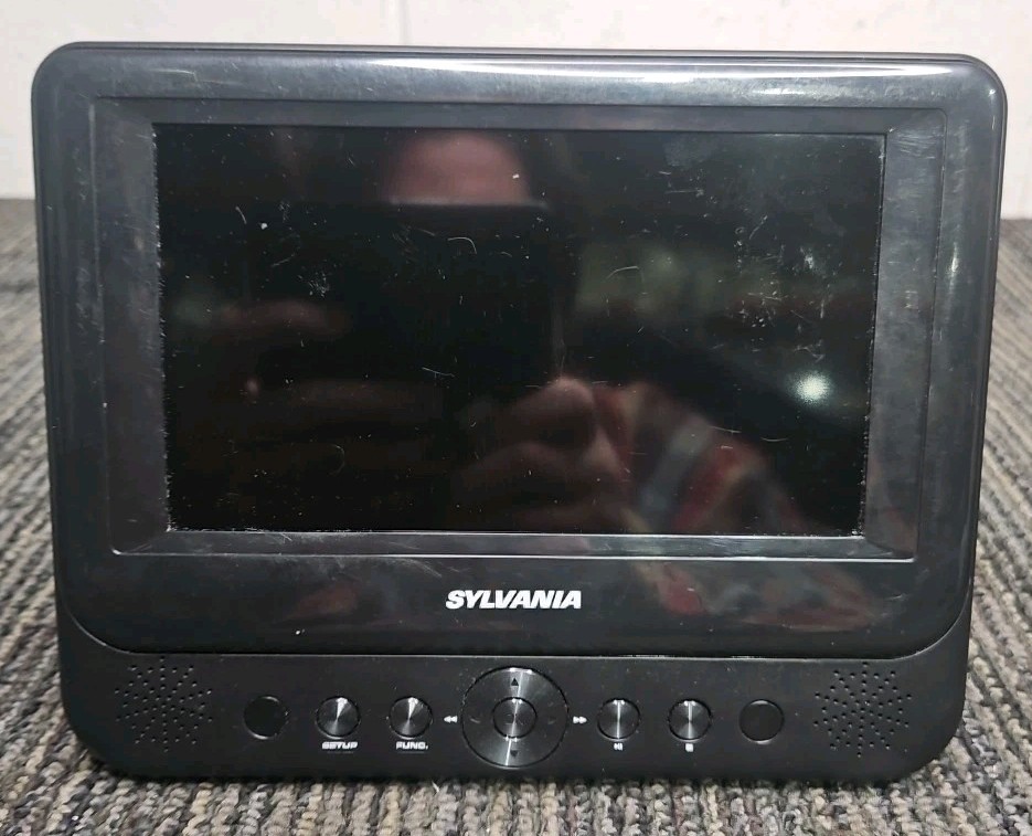 Sylvania SDVD7750 Dual 7" Screen DVD Player