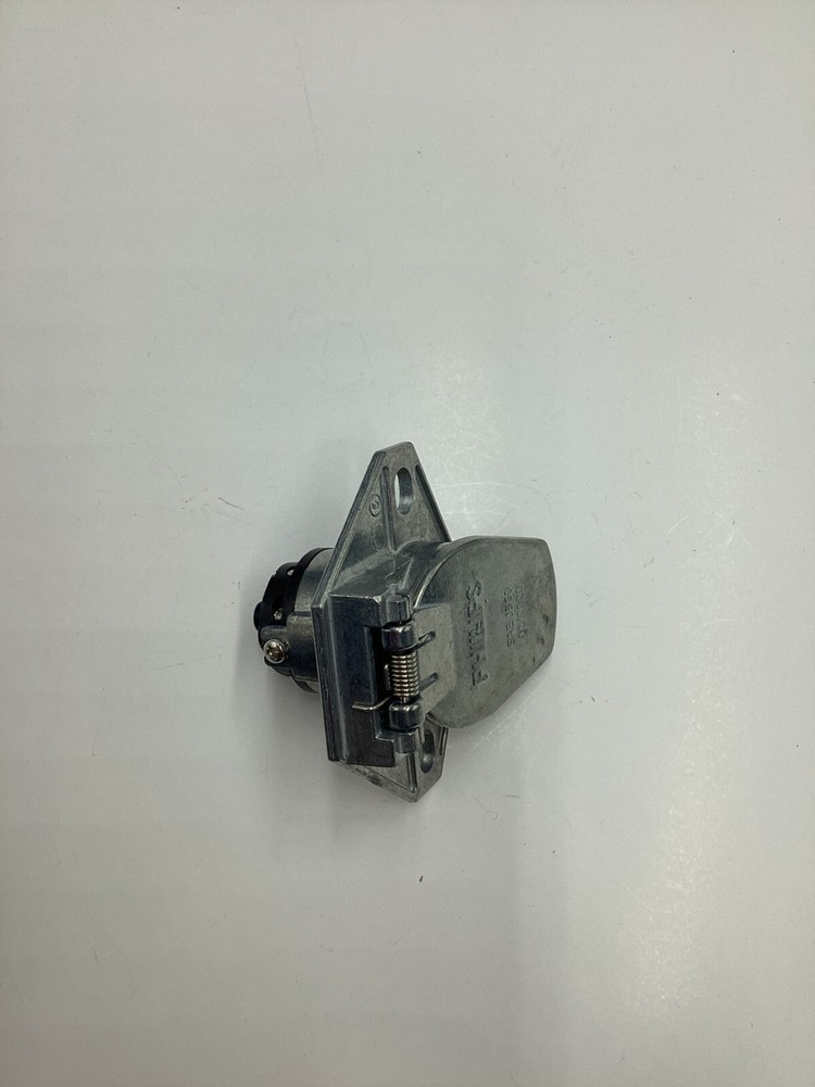 PHILLIPS 15-720 SAE J560 7 WIRE TRAILER SOCKET PLUG