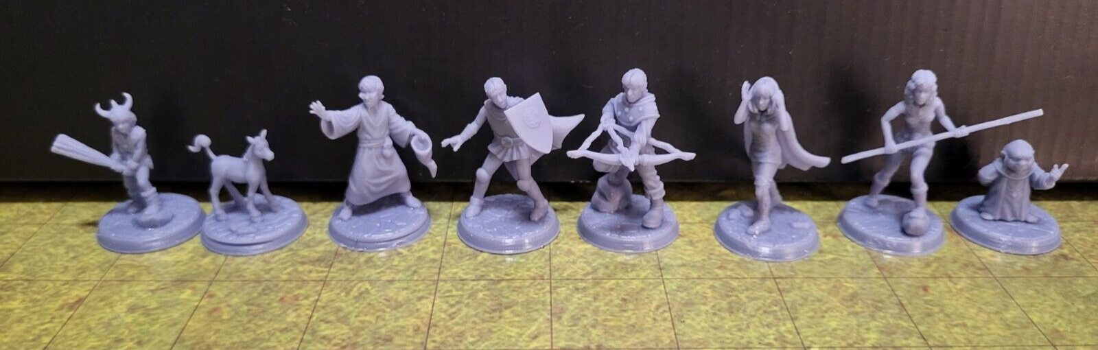 Saturday Morning Heroes + DM Dungeons & Dragons 28mm Unpainted New