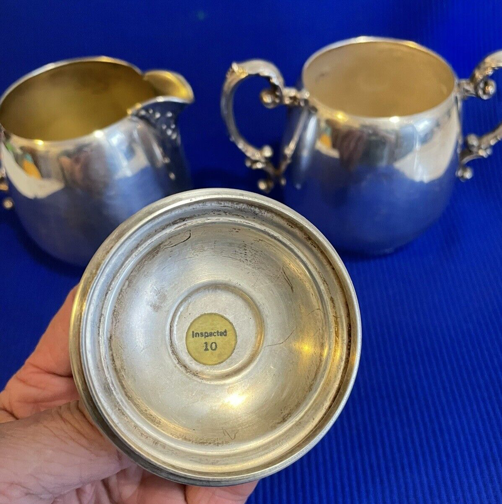 Wm Rogers Silverplate Cream & Sugar with Lid