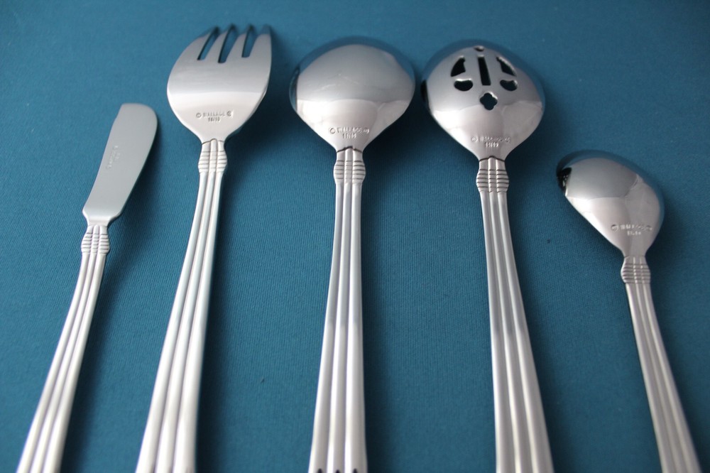 Wallace CONTINENTAL REGENCY Serving (5pc Set) Tablespoon Pierced Glossy 18/10