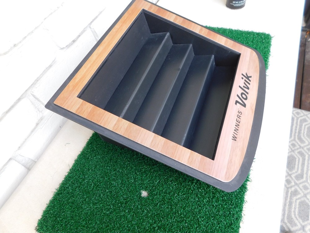 VOLVIK Golf Ball Display
