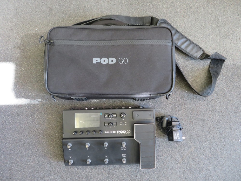 Black Line 6 Pod Go Wireless Guitar Multi-Effects Processor Pedal