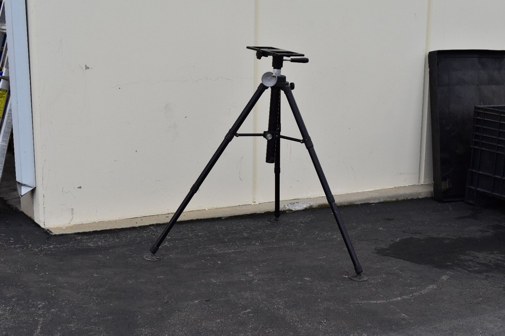 Renishaw tripod base