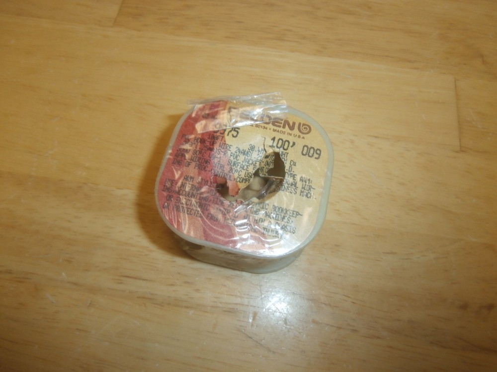 BELDEN 9975-100 FT WHITE 24 AWG HOOK UP WIRE SOLID,NOS