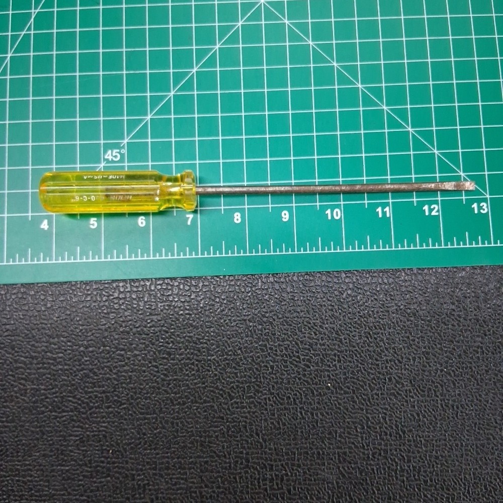 Irwin 400-C-6" Yellow Plastic Handle SLOTTED Flat Head Tip SCREWDRIVER