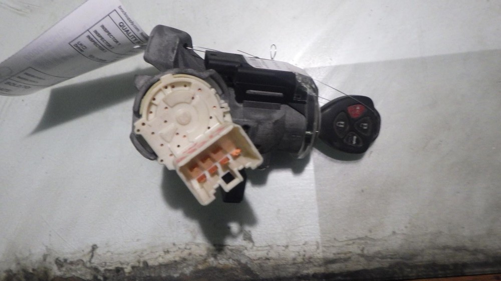 09 TOYOTA CAMRY Ignition W/Key