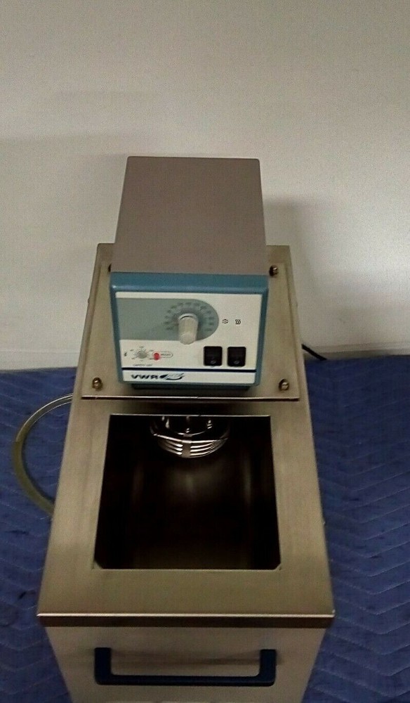 VWR 1162A DIGITAL HEATING/ REFRIGERATING RECIRCULATING WATER BATH