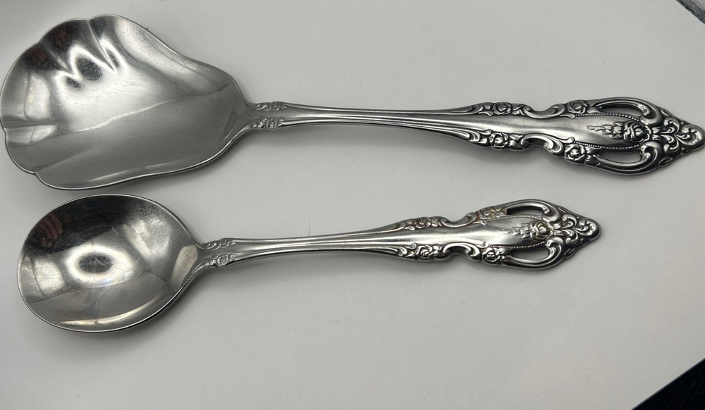 Oneida Brahms 2 PCs Stainless Gumbo Soup Spoon And Solid Casserole Serving Spoon