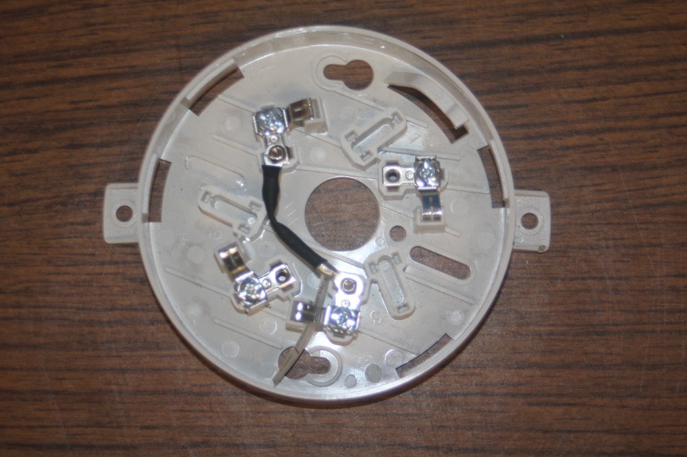 Edwards EST SIGA-SB4 Detector Mounting Base