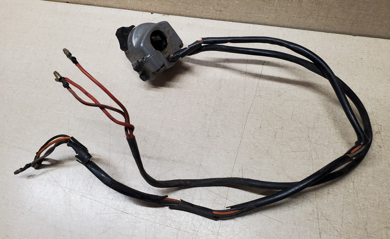 KAWASAKI 46077-015 LEFT HANDLEBAR SWITCH F6 125 1971 F7