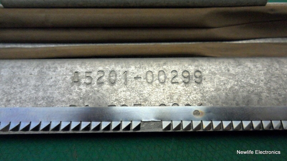 HP A5201-00299 Hold-down Bracket for Superdome