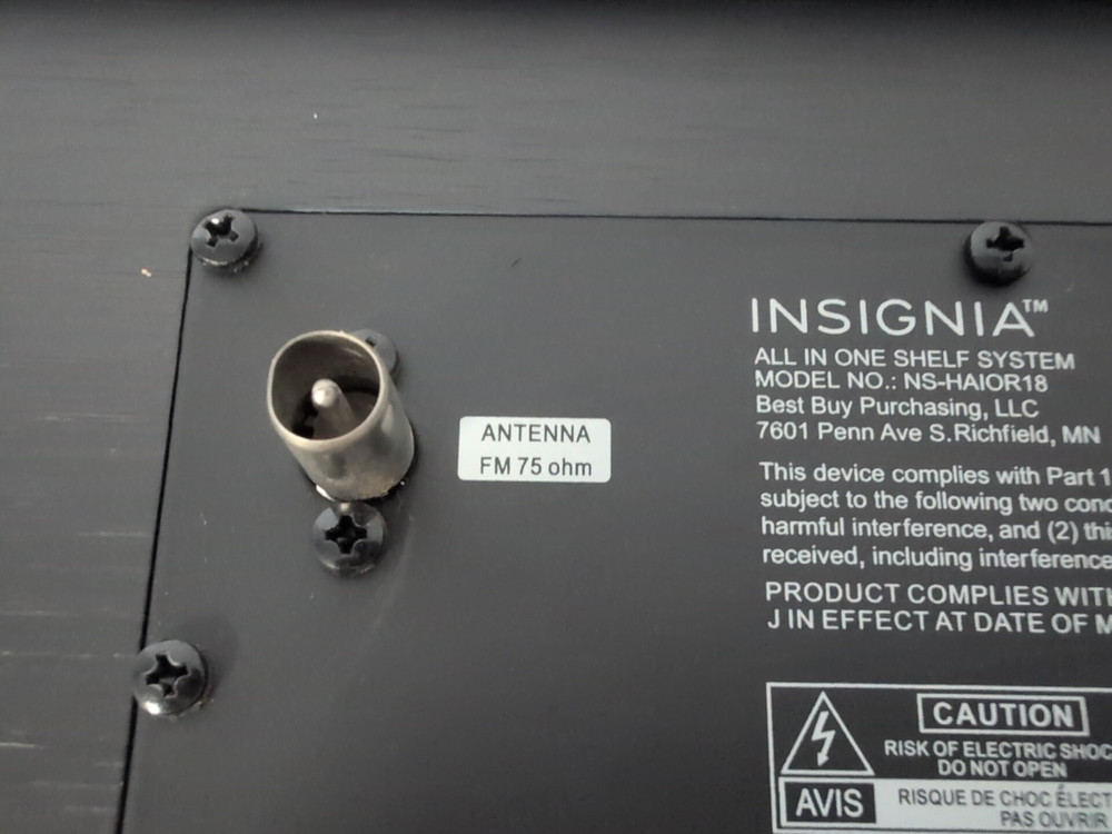 Insignia NS-HAIOR18 W/Remote Control and Cords