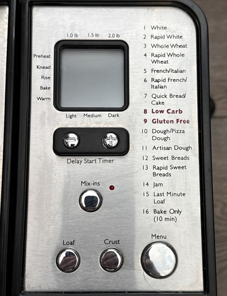 Cuisinart Breadmaker CBK-200 Automatic 1-2lb Loaves Programable Display Model