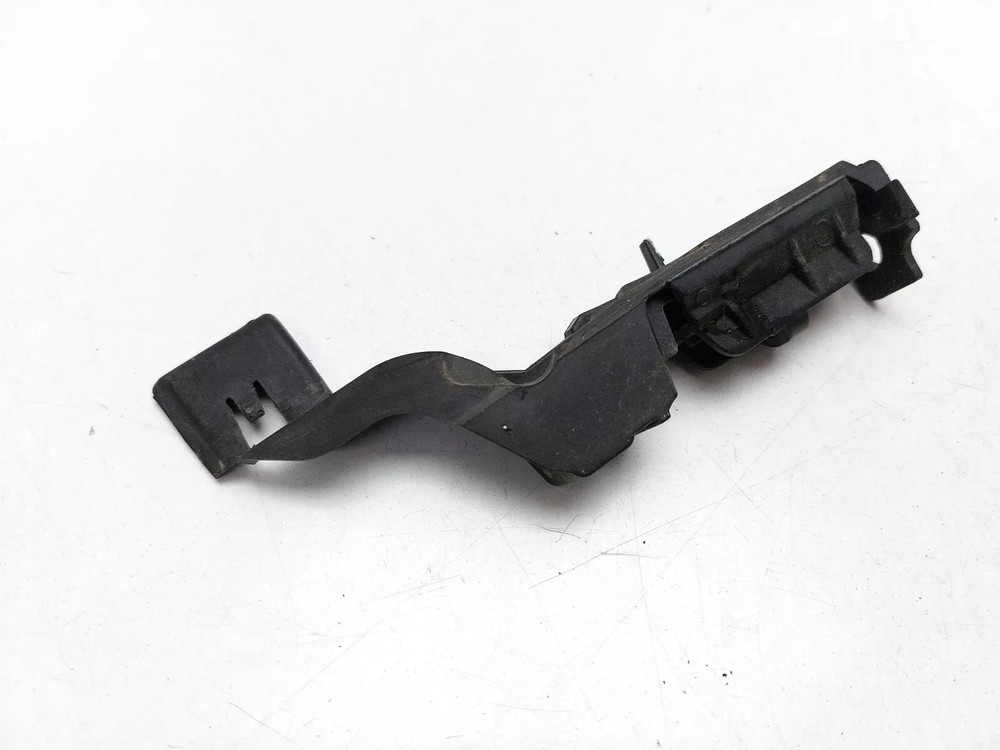 AUDI A4 B8.5 2014 REAR BUMPER MOUNT BRACKET SUPPORT RIGHT DRIVER SIDE OFFSIDE