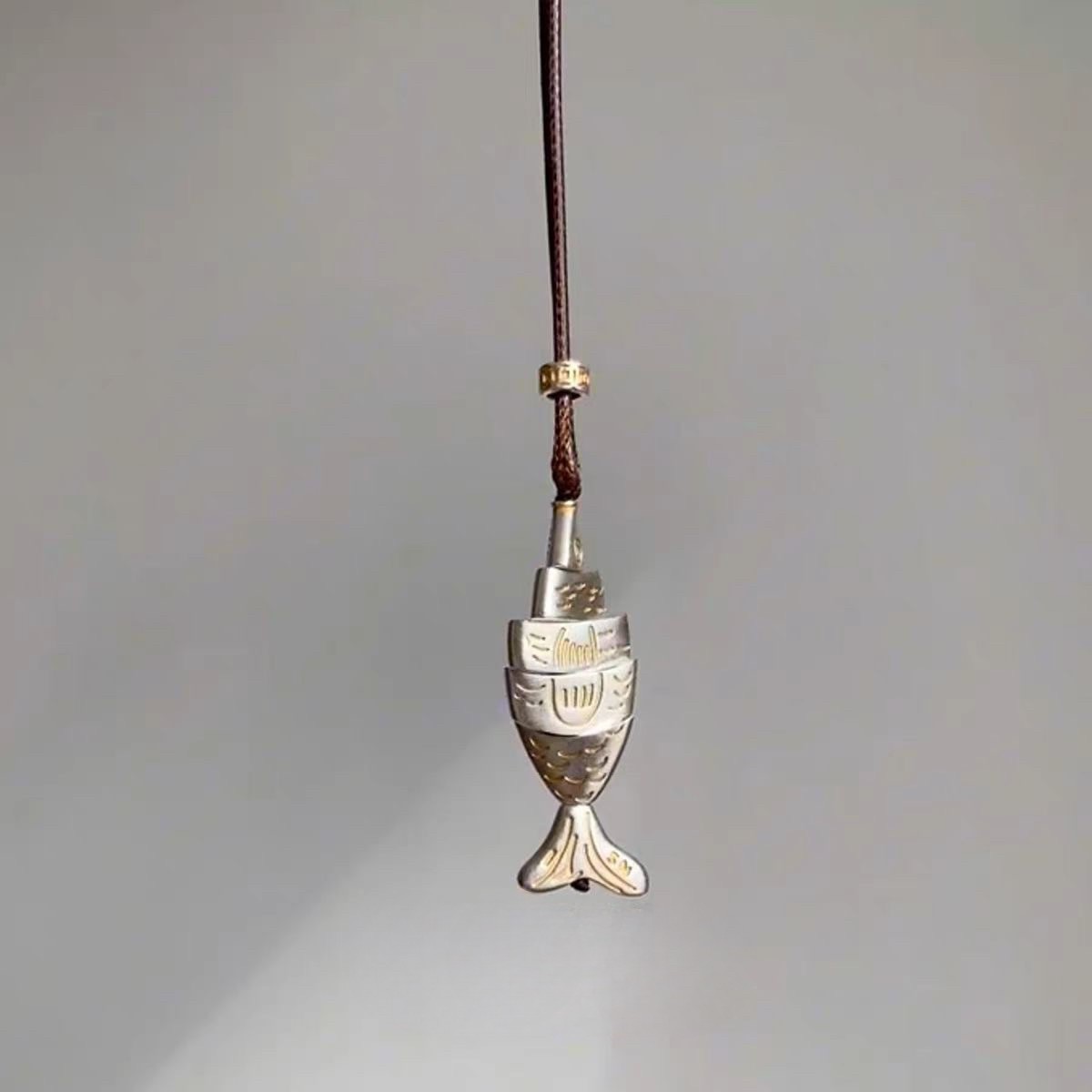 Vintage Silver Fish Pendant Necklace for Women, Retro Boho Small Fish Necklace