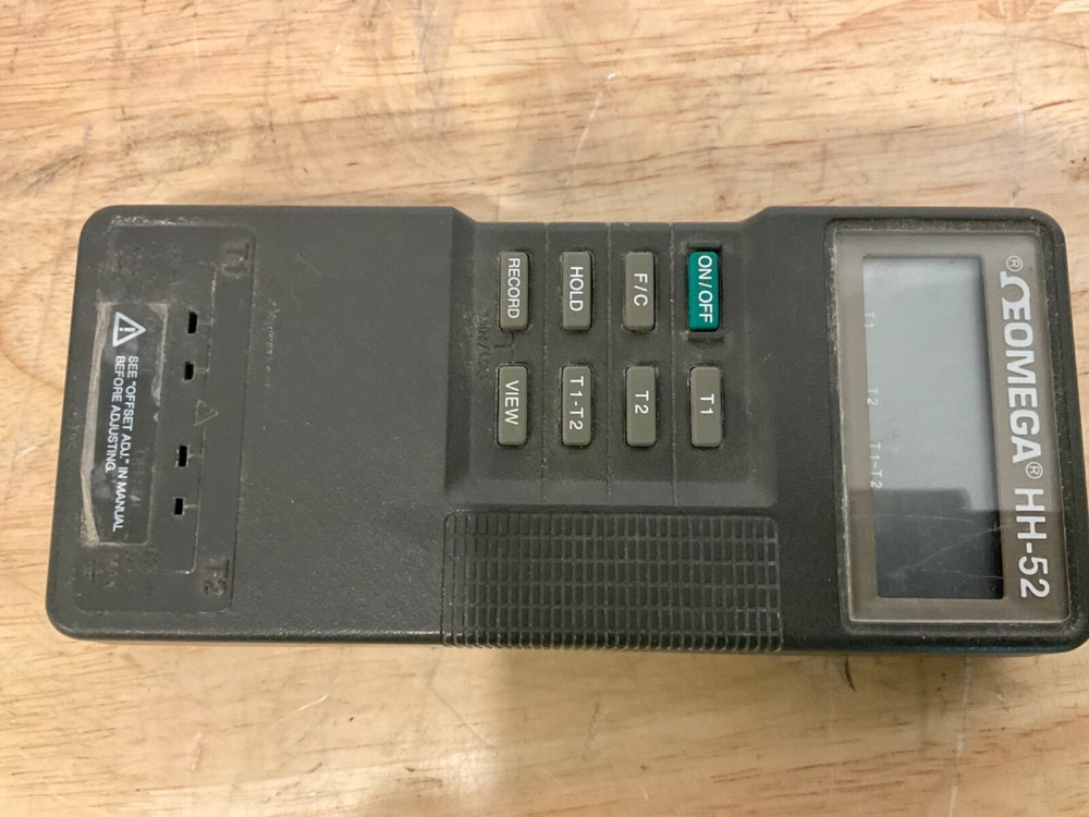 OMEGA HH-52 DIGITAL THERMOMETER THERMOCOUPLER