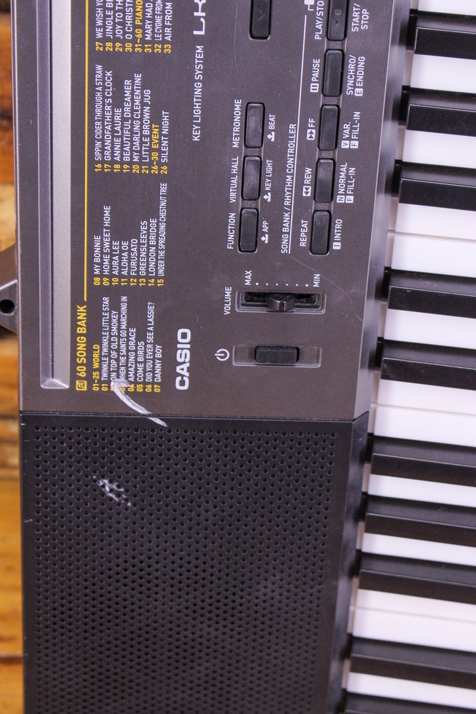 Casio WK-6600 76-Key Portable Keyboard-- DAMAGED