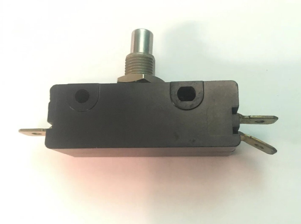 F63481 Goodman GAAP Cherry Door Switch A632902