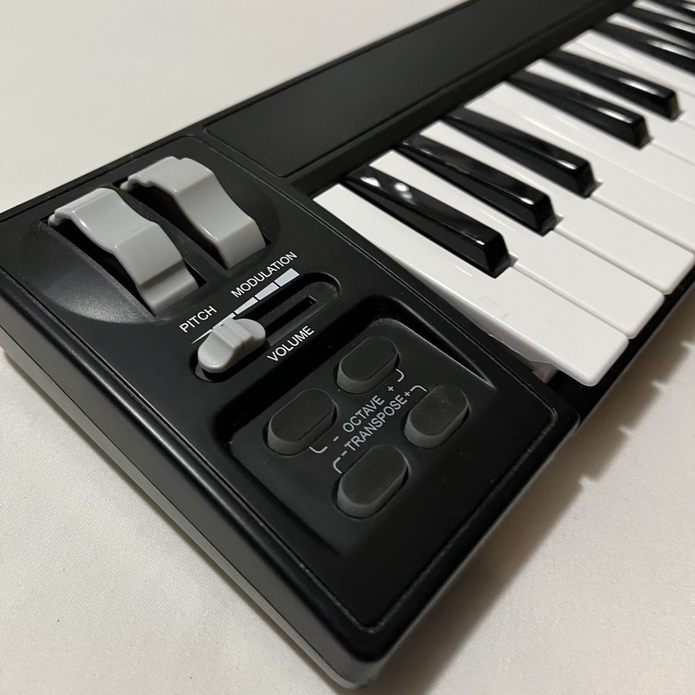 MidiTech i2-mini 32 USB Controller MIDI Keyboard