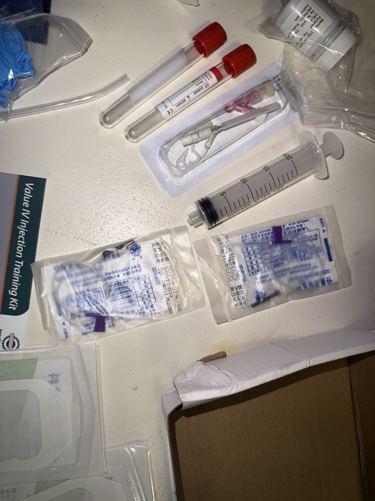 IV Practice Kit for Injection Training, Wearable Injection Practice Kit