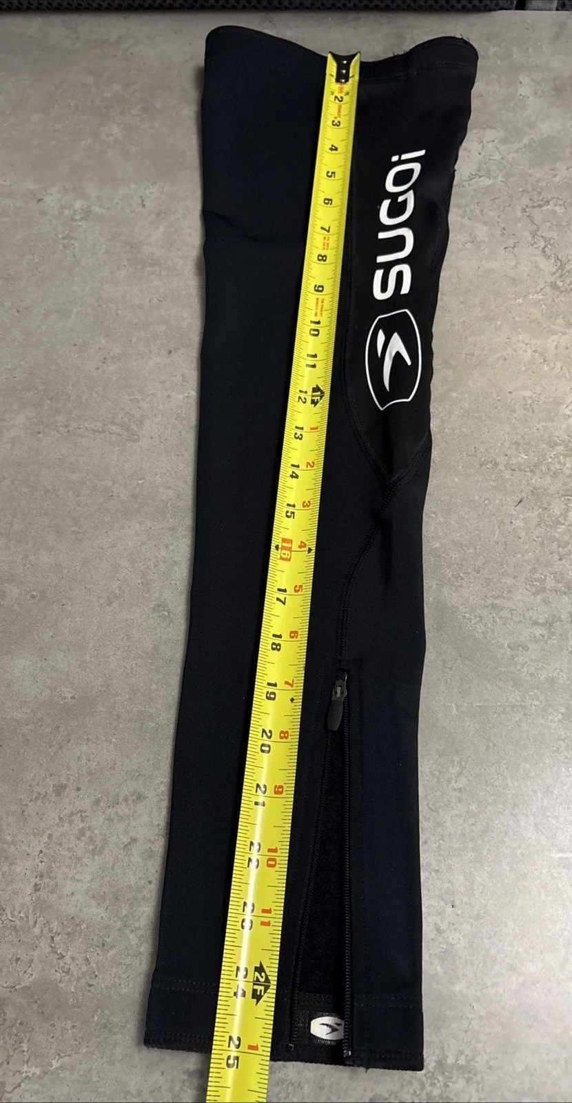 New With Tags Sugoi Zap Lined Side Zip Cycling Leg Warmers - Black - Large
