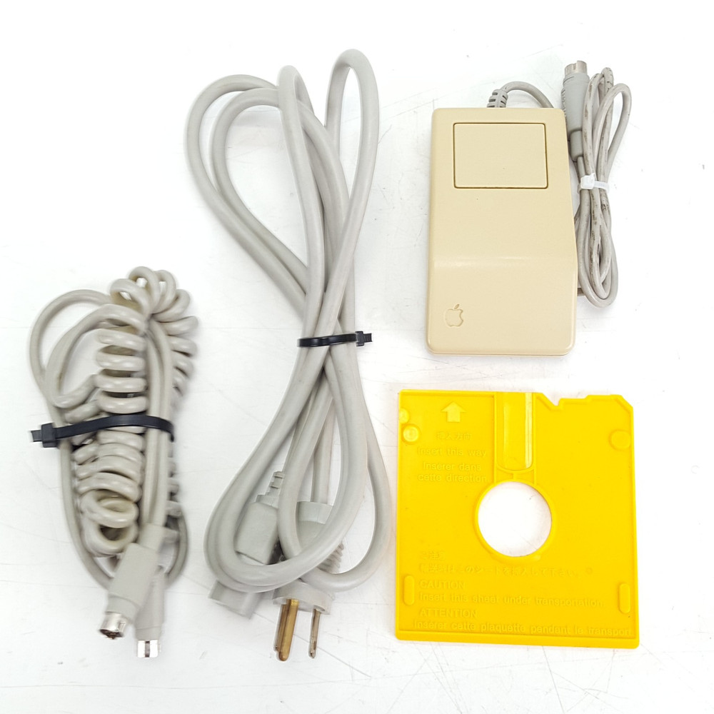 Apple, Macintosh SE M5010 computer with Keyboard, Grapler 9 Pin & Bag