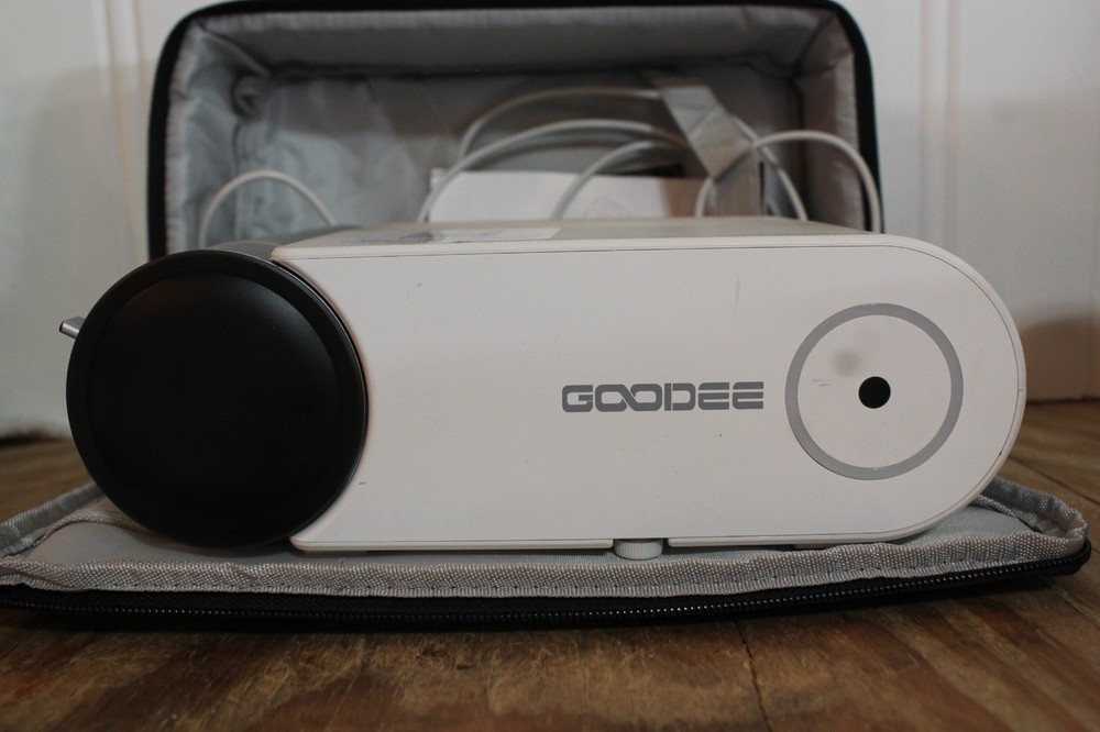 GooDee LED Projector and 120 inch Simple Perojector Screen