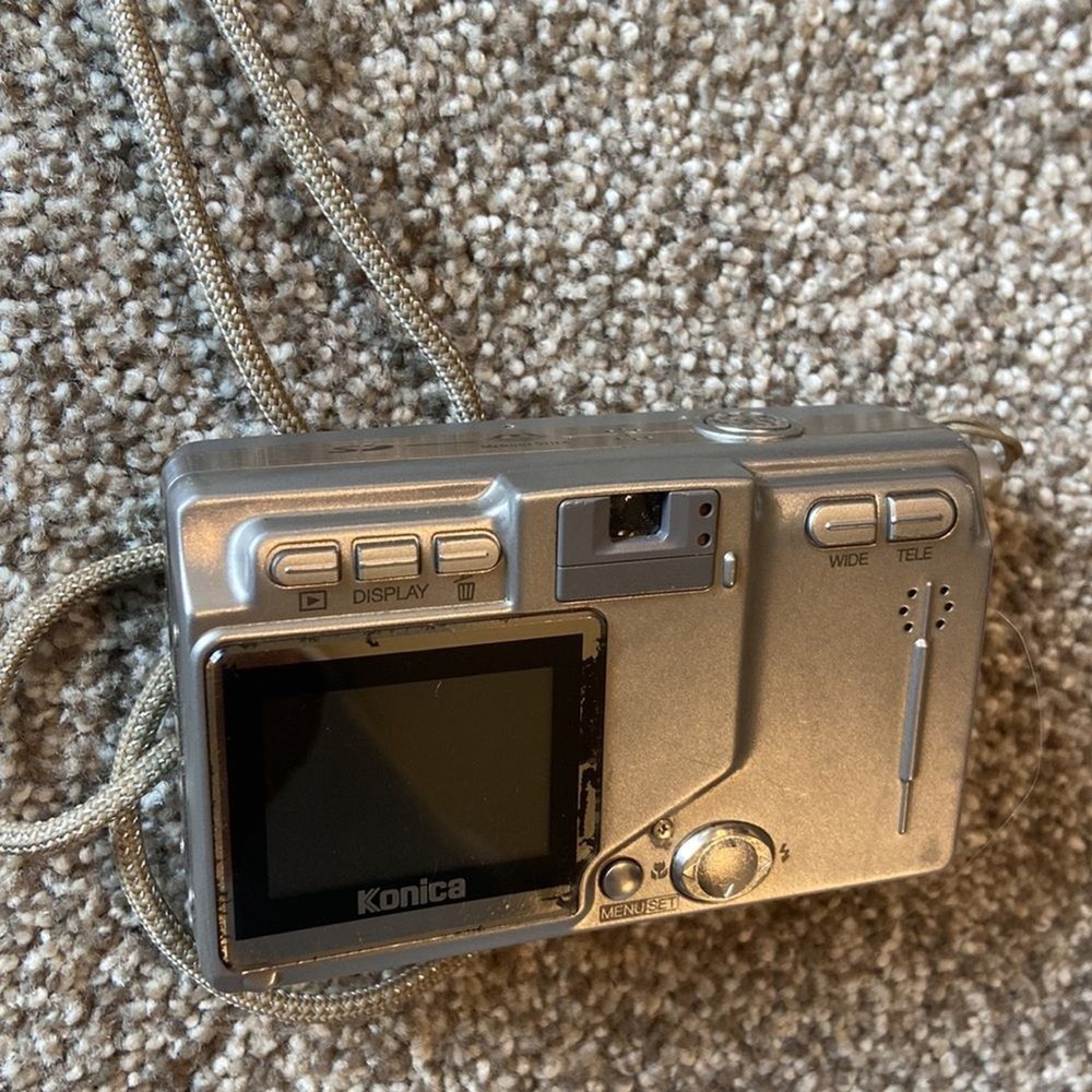 CAMERA LOT SOME VINTAGE UNTESTED KODAK KONICA MINOLLA WITH CASE