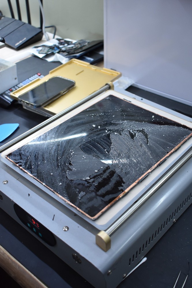iPad Pro 11" Mail-in Front Glass Screen Replacement Service | HTX Micro