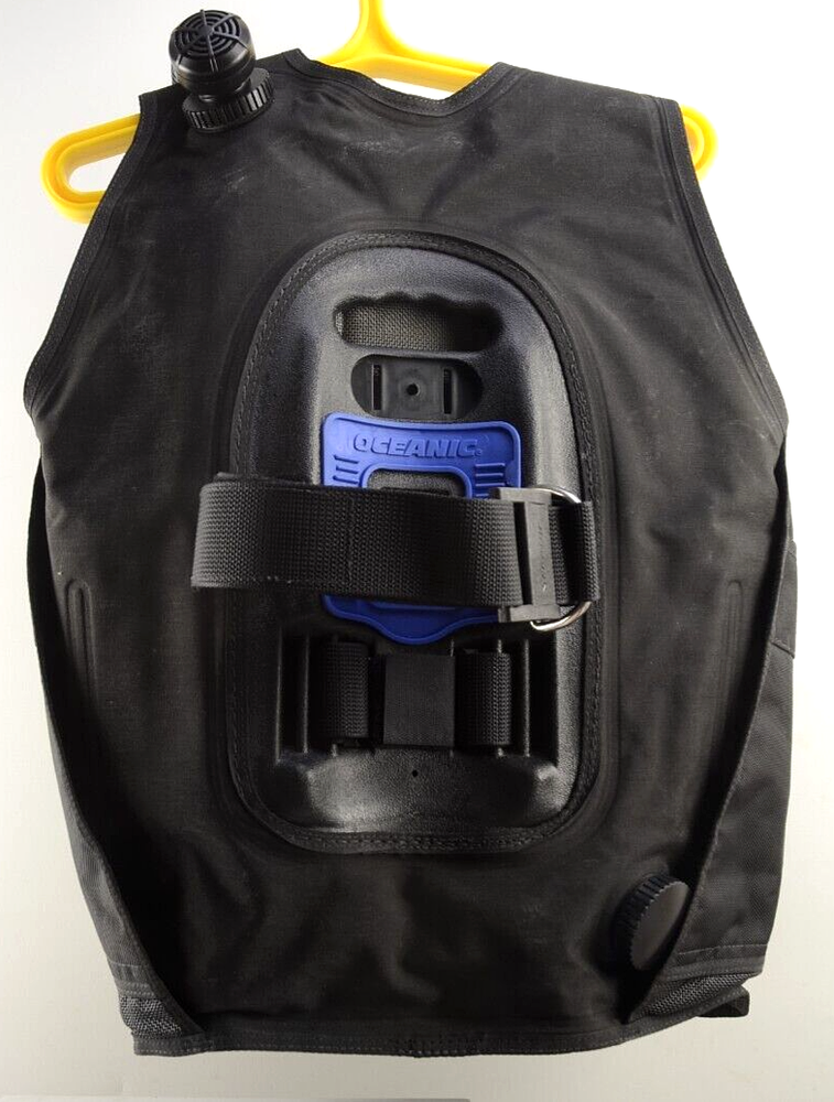 Oceanic Oceanpro BCD w/o Integrated Weight Size Small (see size chart below) EUC