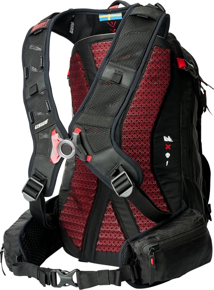 USWE 30L Day Zippered Backpack Black