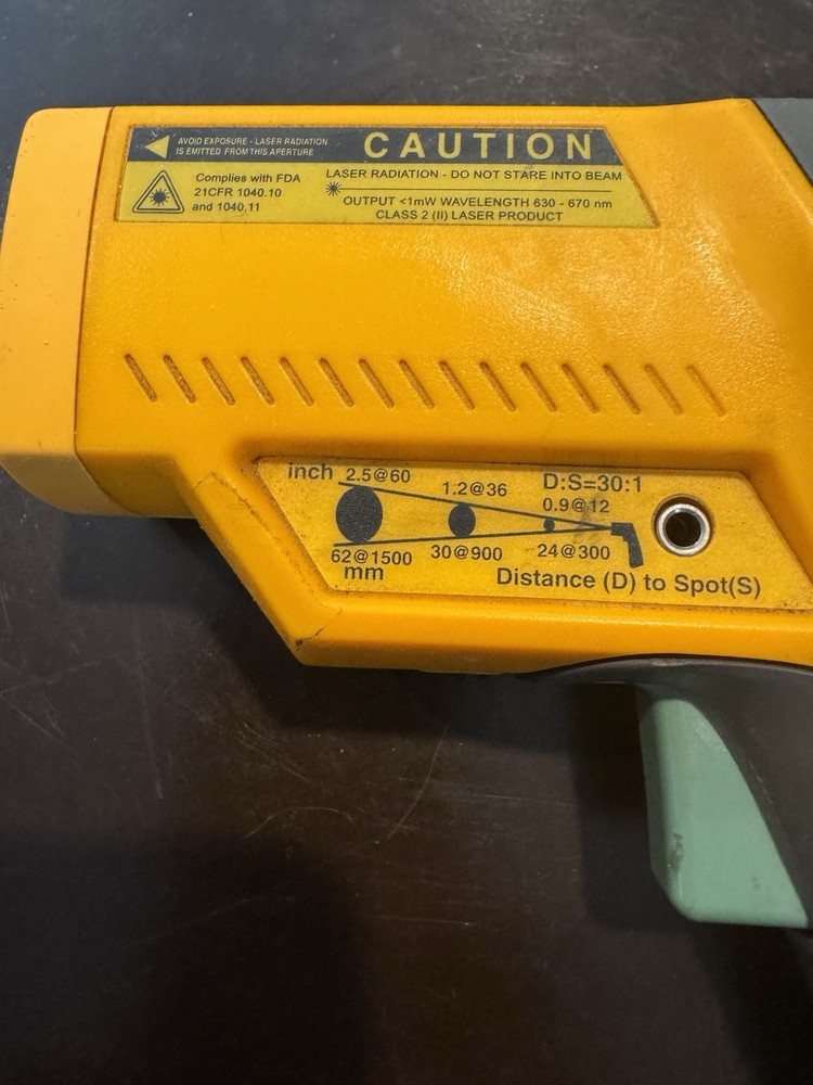 FLUKE 66 IR THERMOMETER Tested Working