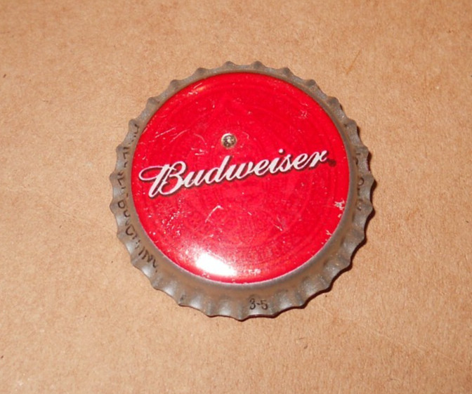 Budweiser Beer Flashing Blinking Light Bottle Cap Button Lapel Pin Back _