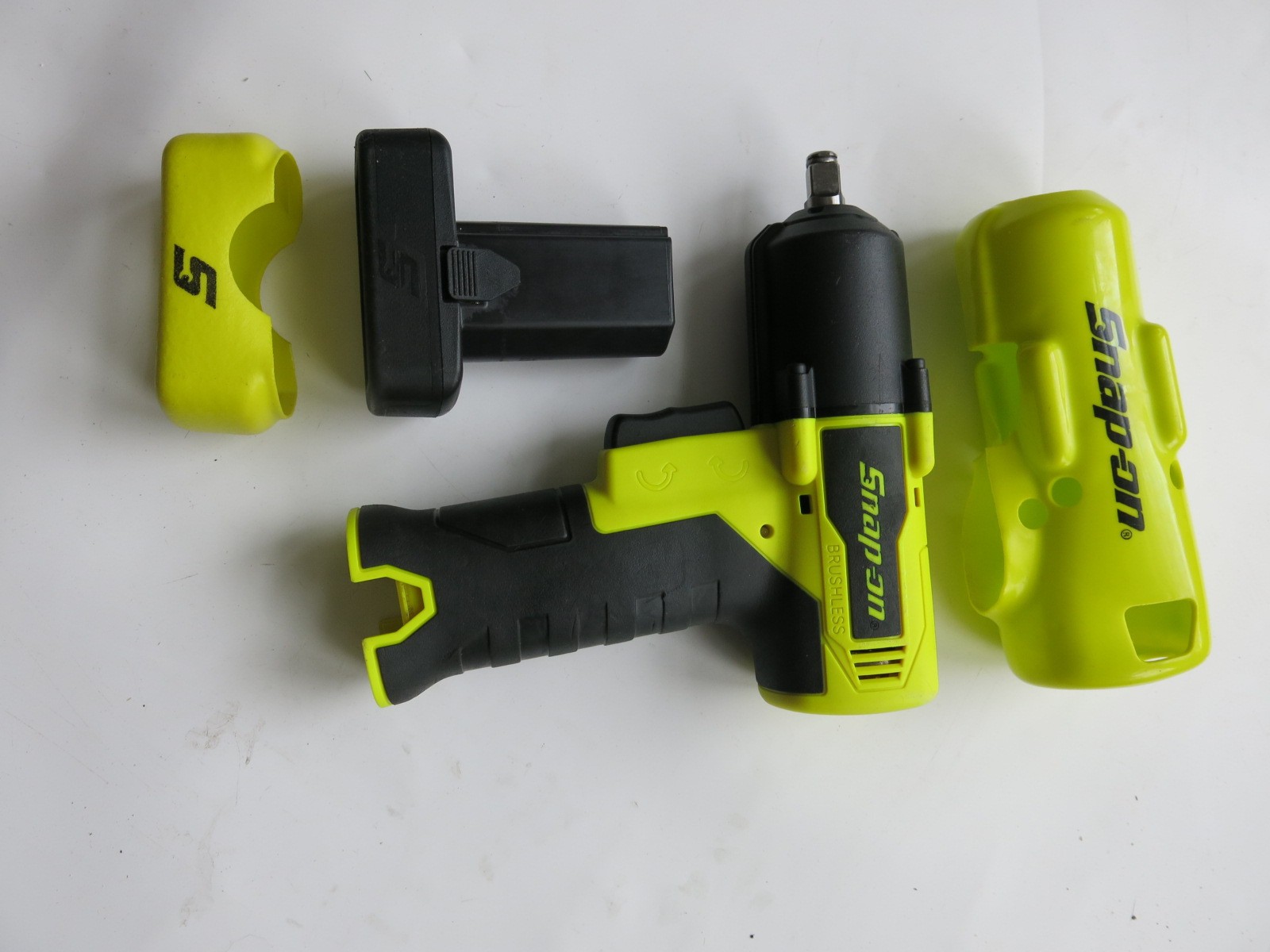 Snap-On CT861 Hi-Viz Impact Wrench 3/8" 14.4v Cordless Battery Charger Boots Set