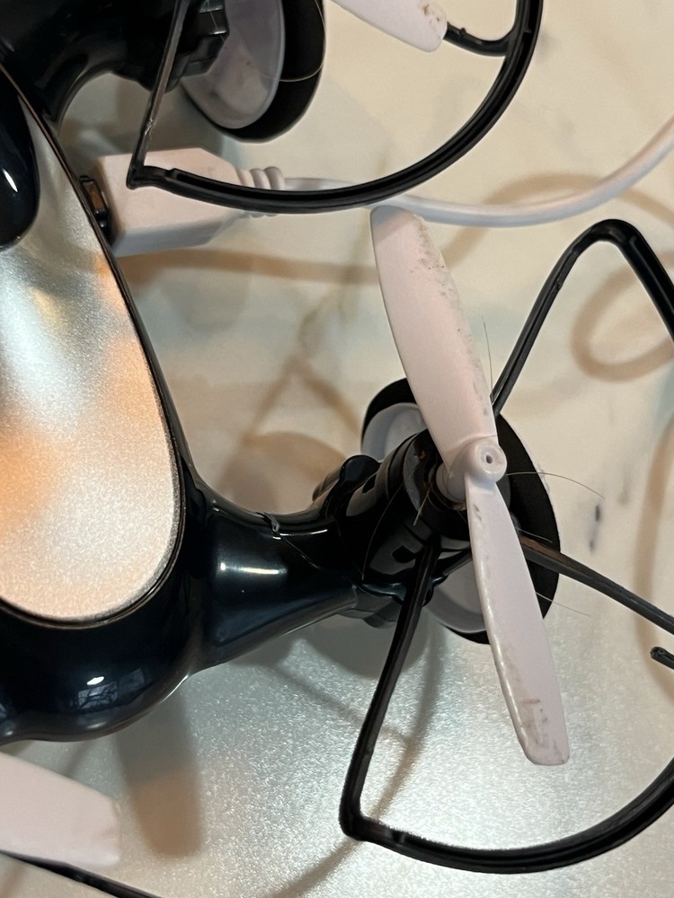 SHARPER IMAGE FLY + DRIVE 7" DRONE RECHARGEABLE DUAL FUNCTION 2.4GHZ *needs Work