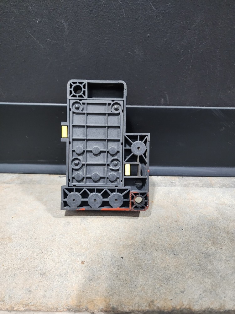 FREIGHTLINER Cascadia Fuse Panel A0672138012