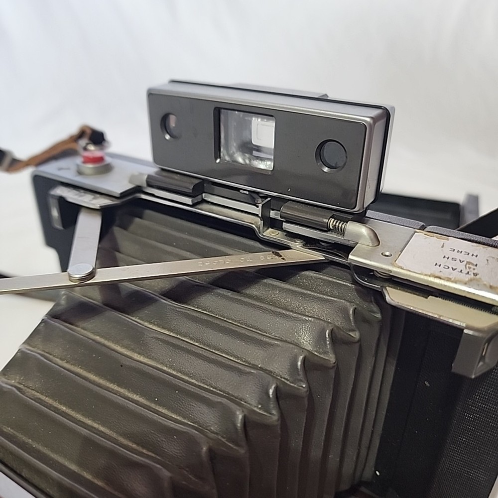 Polaroid Land Camera Automatic 100 Foldable Strap Untested As-Is