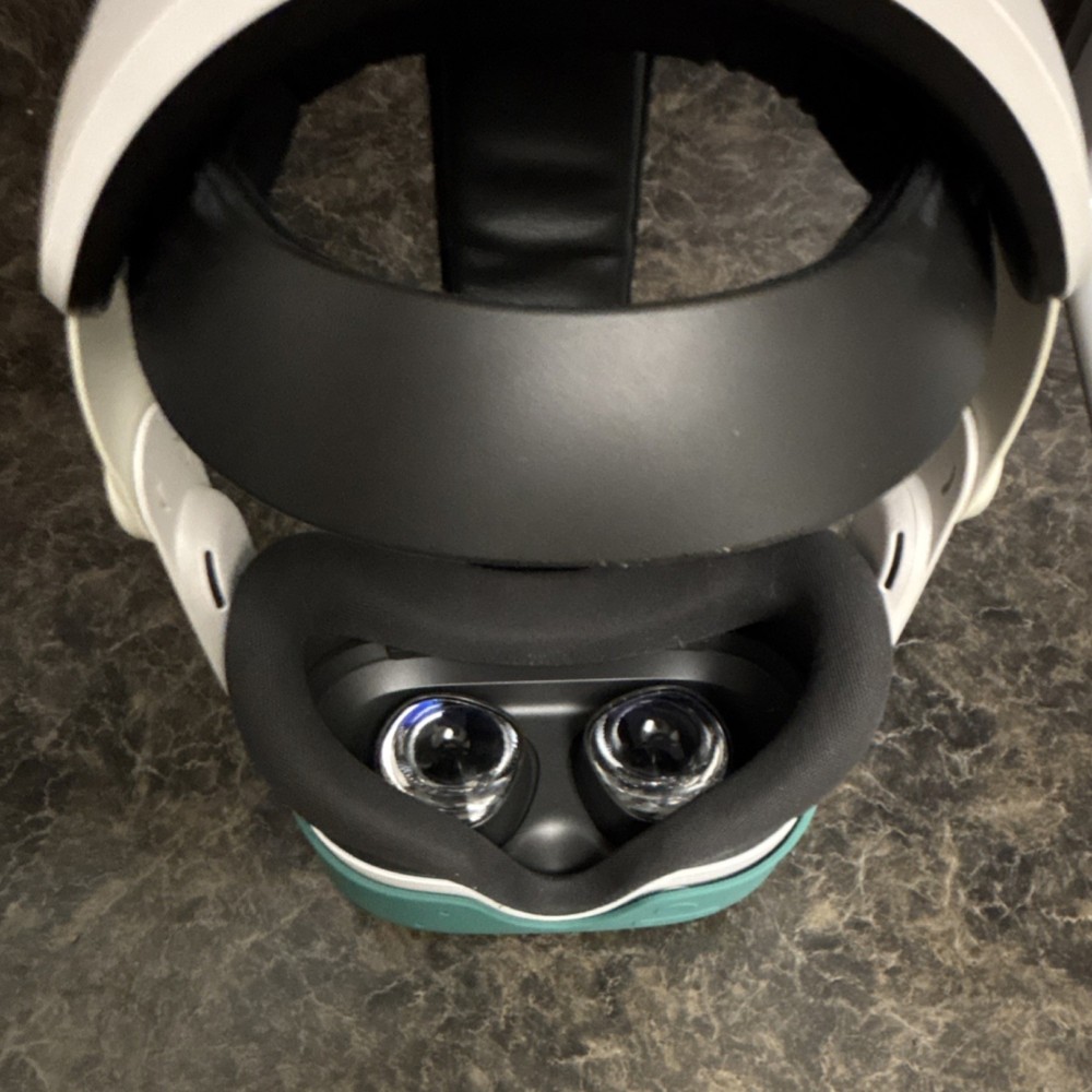 Meta Quest 3s VR Headset Bundle with Controllers, Carrying Case, and Link Cable