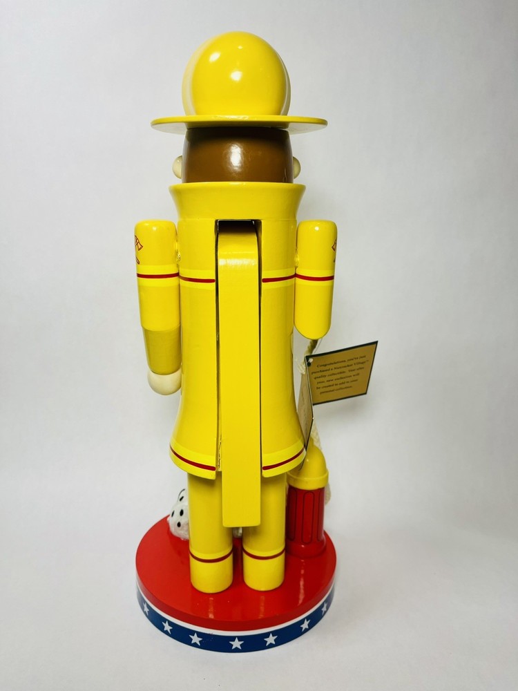 NUTCRACKER VILLAGE FIREMAN WITH DOG 2003