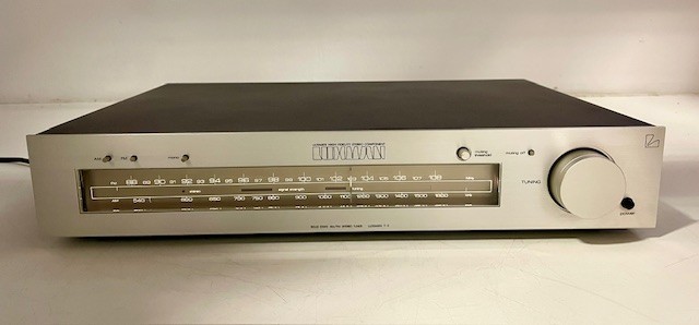Luxman T2 Solid State AM/FM Tuner
